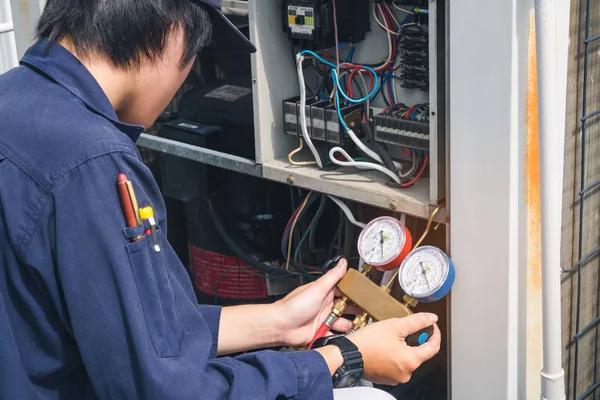 Choosing the Right Contractor for HVAC Installation